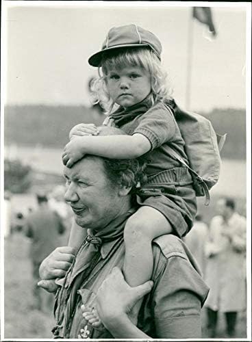 Vintage fotografija Ture Elg195;165; sen sa sinom Anstenom na inauguraciji Scouts39; kamp